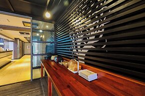 Osan J Hotel
