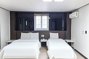Osan J Hotel