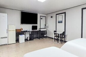 Osan J Hotel