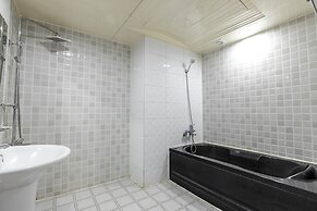 Osan J Hotel
