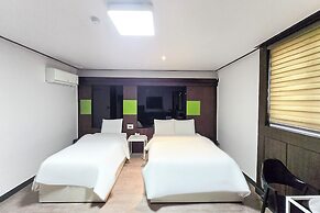 Osan J Hotel