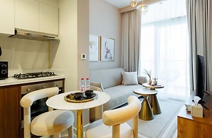 Canal View 1BR Near Dubai Mall