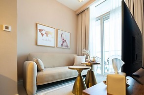 Canal View 1BR Near Dubai Mall