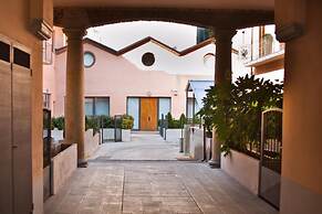 Easy Milano Rooms & Apartments