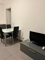 Easy Milano Rooms & Apartments
