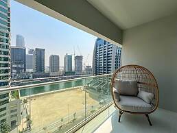 Modern City Scaping Apartment