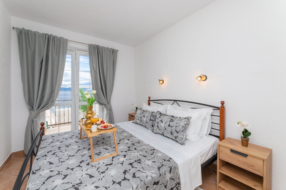 Apartments Tino