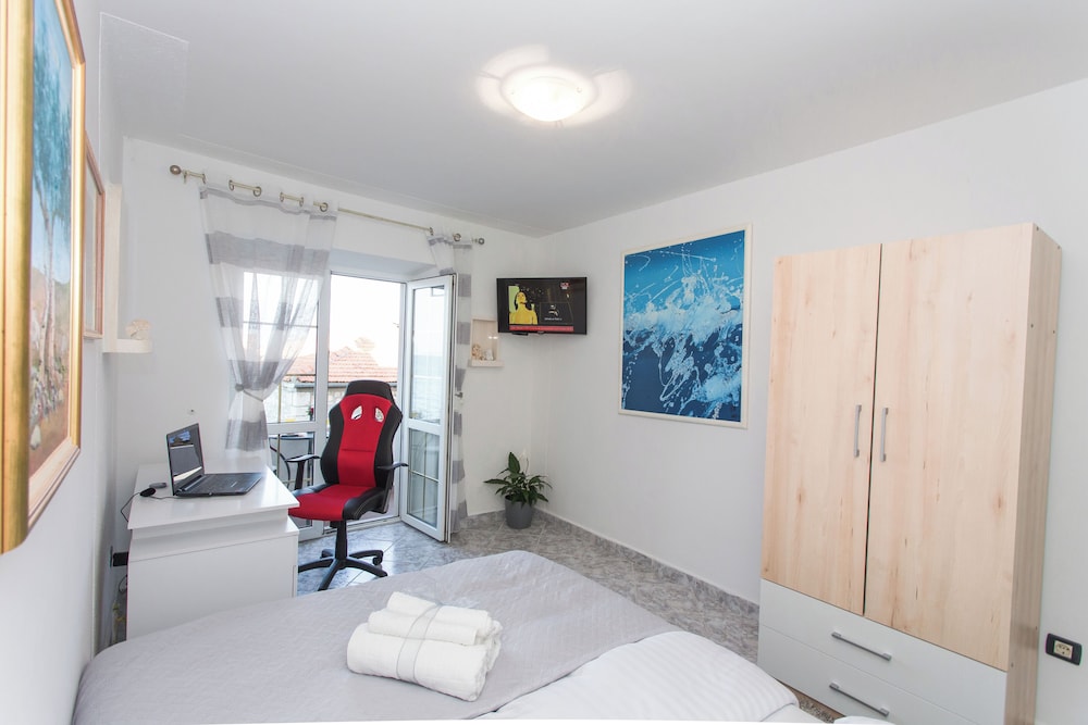Apartments Tino