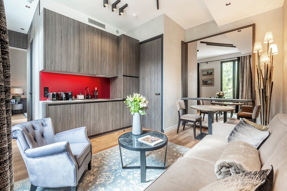 Maison Boissière Barnes Paris Trocadero