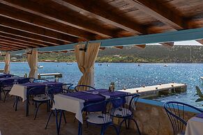 Beachfront Santa Maria 1 Apartment 4