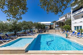 Beachfront Santa Maria 1 Apartment 4