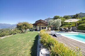 Il Lago Blu Loft With Pool
