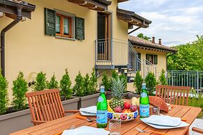 Il Lago Blu Loft With Pool