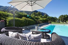 Il Lago Blu Loft With Pool