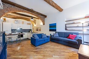 Charming Flat Next to Genoa s Aquarium