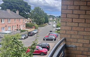 2 Bed Flat - Sleeps 4 - Pets - Parking - Wifi