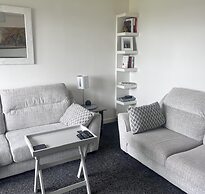 2 Bed Flat - Sleeps 4 - Pets - Parking - Wifi