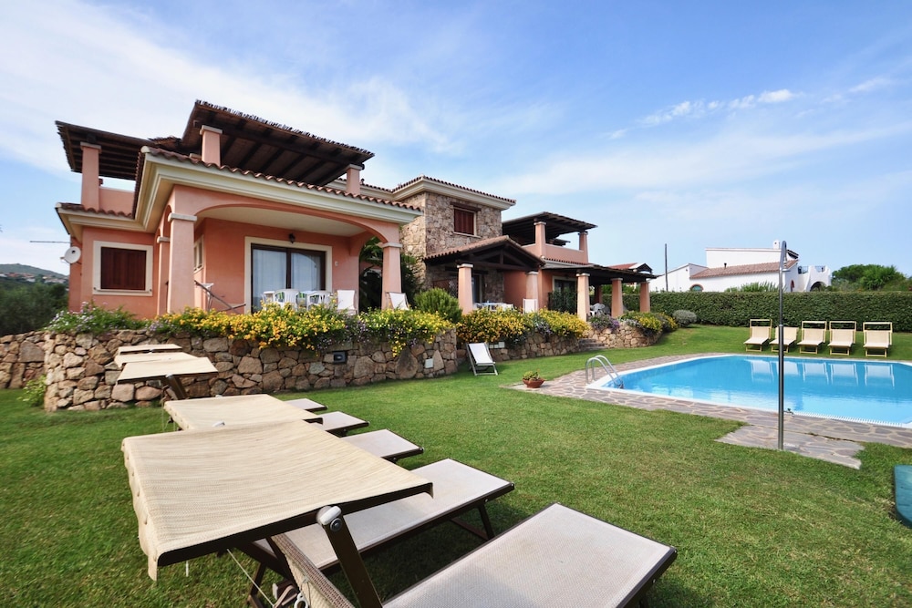 Le Dimore di Nettuno 5 With Pool