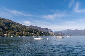 Rooftop On Stresa Lake View