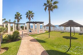 Puerta del mar 2 Beachfront and Pool