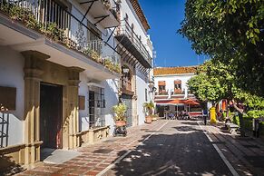 Marbella Este Next Marriott and Nikki B
