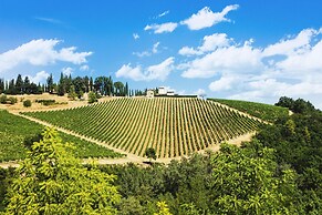 Palagio 5 in Chianti With Shared Pool