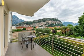 Torbole Relax Pool Balcony Apartment 2