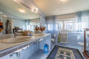 Villa Piero With Pool