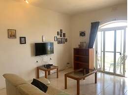 Sea and sun Views 2bd Apt Marsalforn Gozo