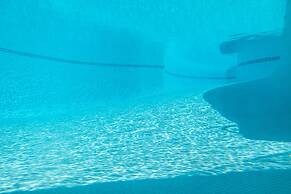 Marbella Pool House Ph77 on sea Shore