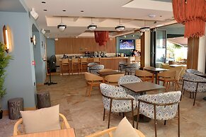 Akteon Girni Hotel