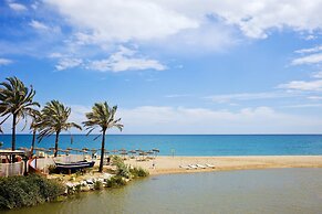 Marbella Pool House Ph78 On Sea Shore