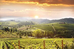 Palagio 22 in Chianti With Shared Pool