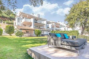 Apt Mairena Forest sea View Pool
