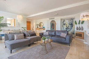 Apt Mairena Forest sea View Pool