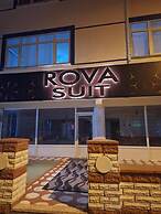 Rova Suit