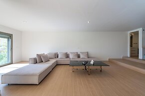 Inviting 3-bed House in Mijas