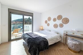 Inviting 3-bed House in Mijas