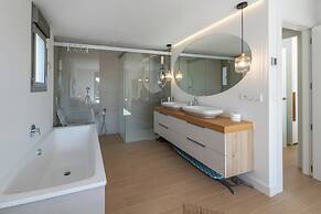 Inviting 3-bed House in Mijas