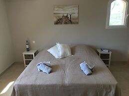 Villa in Le Plan-de-la-tour With Pool