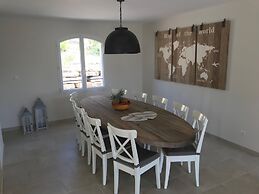 Villa in Le Plan-de-la-tour With Pool