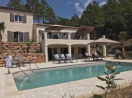 Villa in Le Plan-de-la-tour With Pool