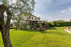 Villa Pallina With Pool