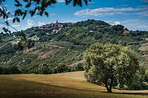 Tuscan Sun With Shared Pool