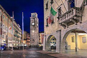 Residenza Rocca del Lago 2