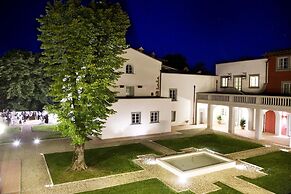 Palagio 17 in Chianti With Shared Pool