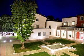 Palagio 19 in Chianti With Shared Pool