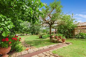 Villa Olmo With Private Pool