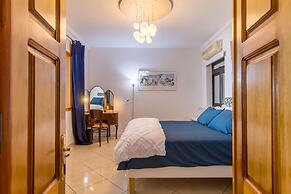 Magnificent Seafront Apartment Sliema