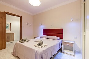Merill Pool and Sea Charming Apart 4